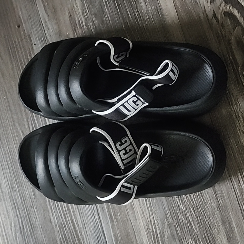 COPY - Ugg slides
